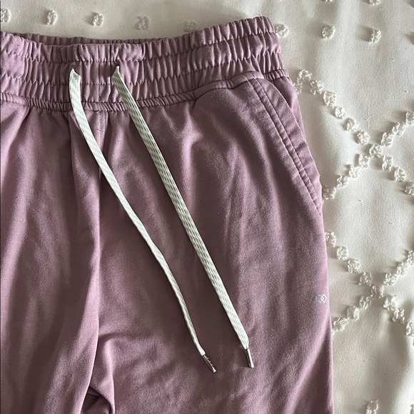 Leg3Nd Lilac Joggers - Picture 6 of 8